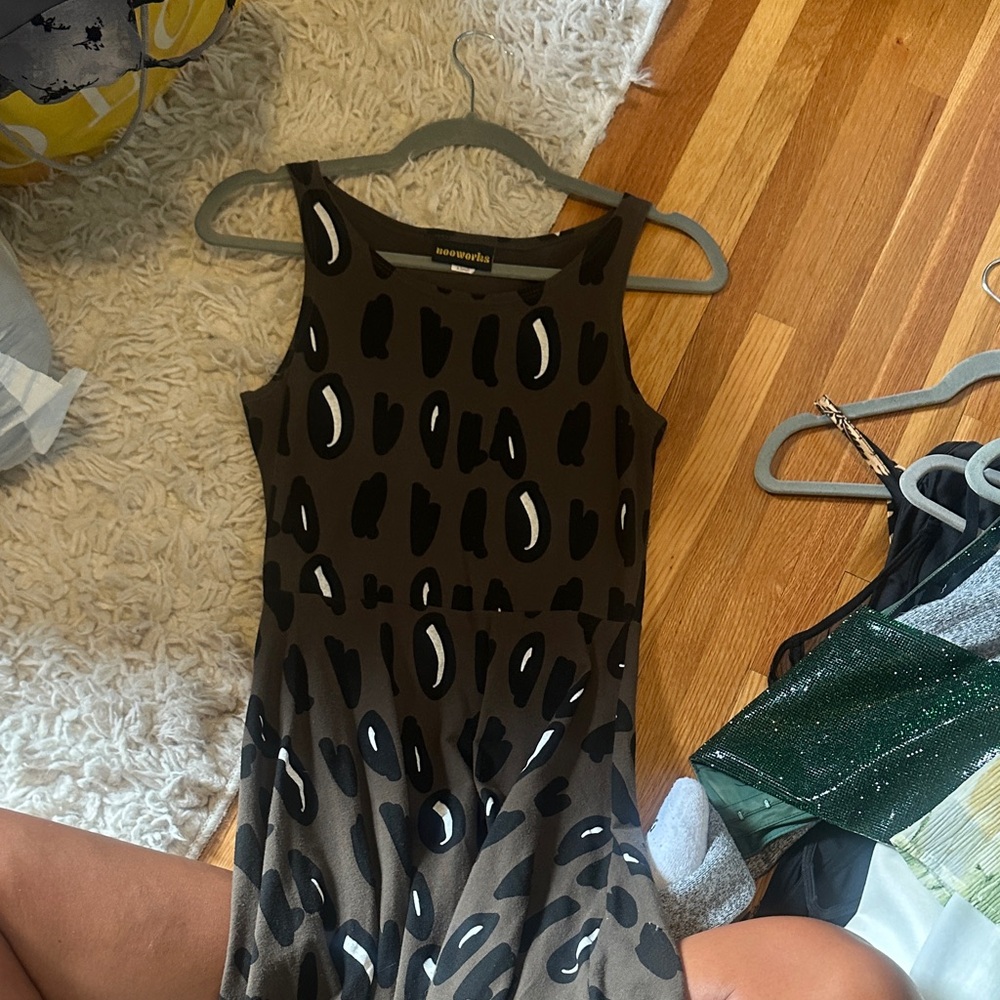 Nooworks Black and Brown Midi Dress